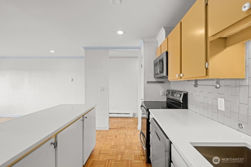 303 North 44th Street, Unit 203 Seattle, WA 98103 - Photo 13 of 40 Gallery Image 13