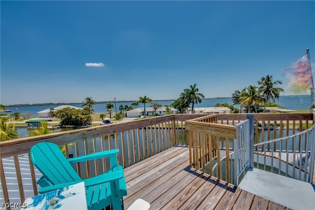 2579 Third Street Matlacha, FL 33993 - Photo 18 of 39