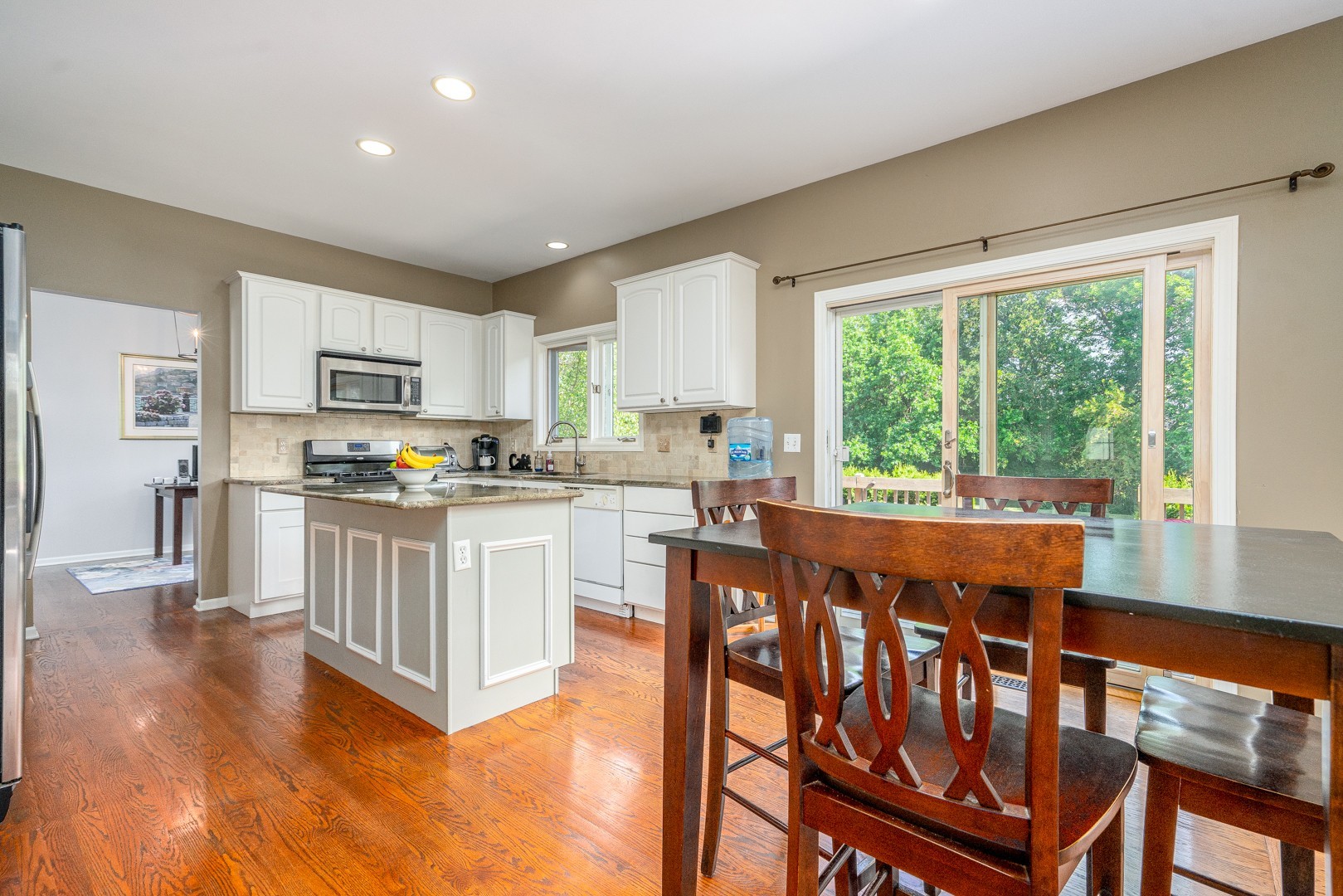 39W224 Bartelt Road Geneva, IL 60134 - Photo 9 of 29