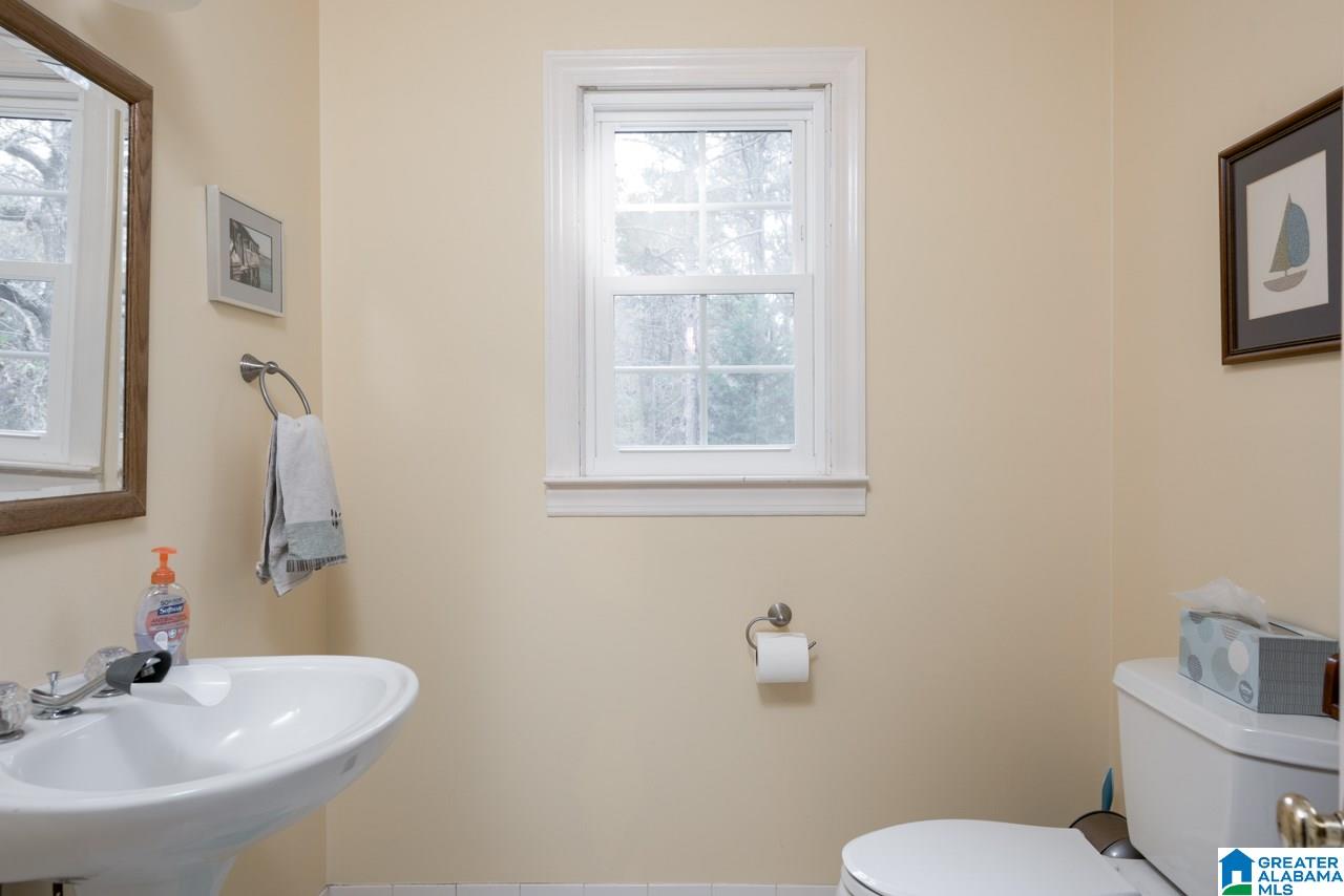 1012 Colonial Drive Alabaster, AL 35007 - Photo 17 of 38