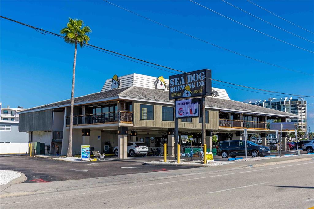 35 79th Terrace Treasure Island, FL 33706 - Photo 5 of 40 a front view of a building with street view