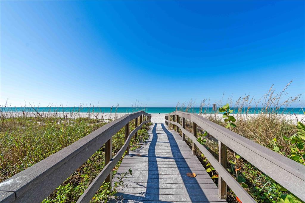 35 79th Terrace Treasure Island, FL 33706 - Photo 9 of 40