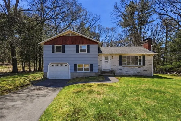 $526,000 | 135 Summer Street, Blackstone, MA 01504