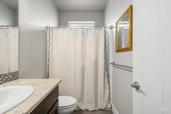 $699,900 | 488 East Whiskey Flats Street, Meridian, ID 83642