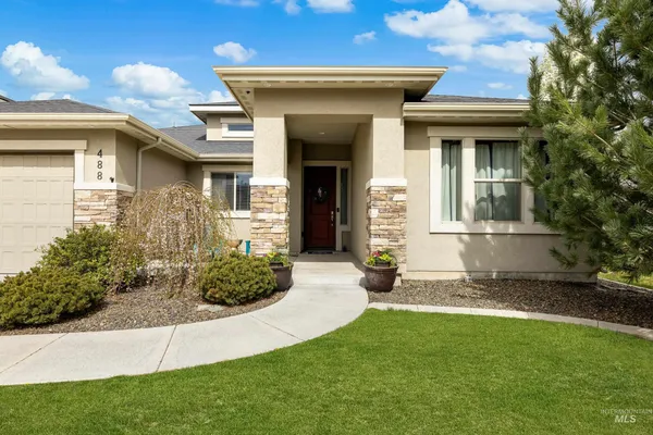 $699,900 | 488 East Whiskey Flats Street, Meridian, ID 83642