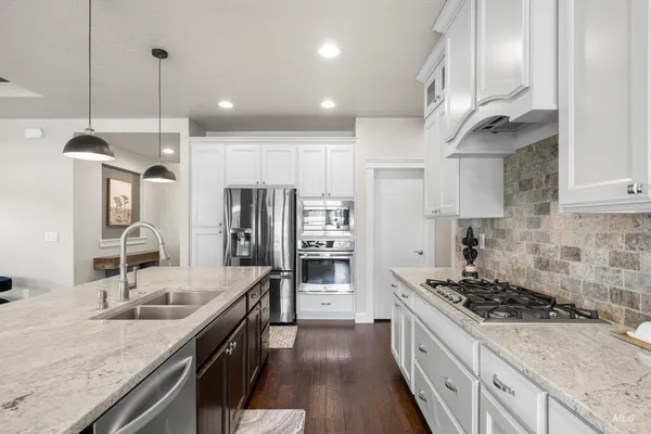 $699,900 | 488 East Whiskey Flats Street, Meridian, ID 83642