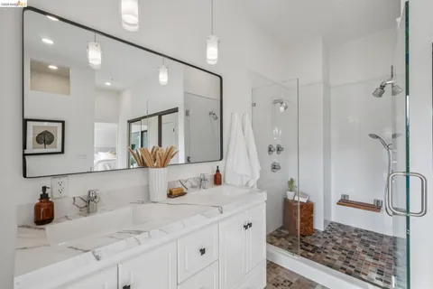 $1,595,000 | 6051 Westover Drive, Oakland, CA 94611