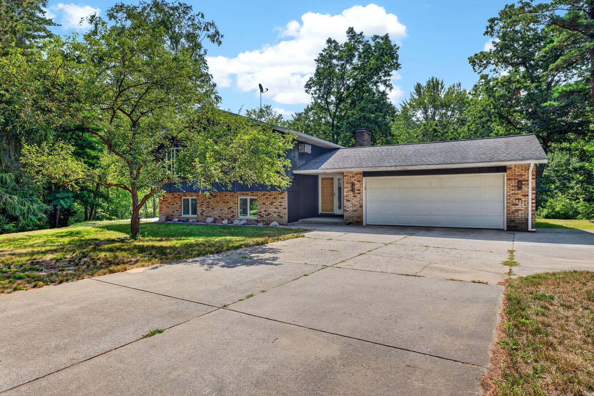 2515 West Giles Road Muskegon, MI 49445 - Photo 4 of 71 4-web-or-mls-1G1A4022