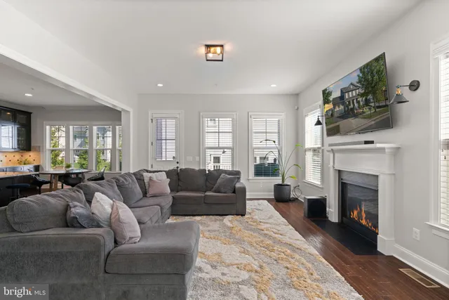 $1,075,000 | 2164 Potomac River Boulevard, Dumfries, VA 22026