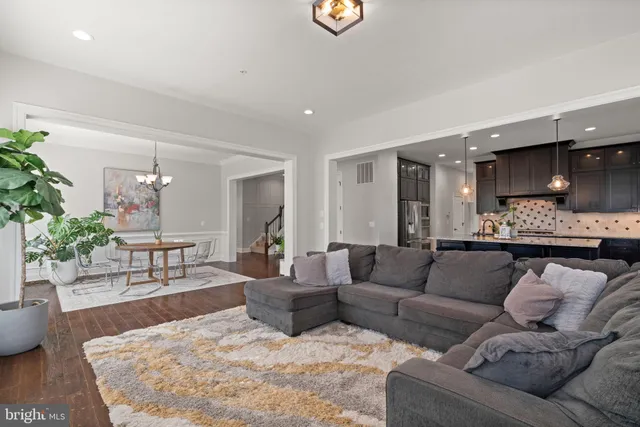 $1,075,000 | 2164 Potomac River Boulevard, Dumfries, VA 22026