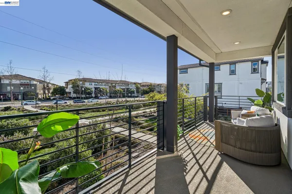 $1,395,000 | 646 Eucalyptus Way, Alameda, CA 94501