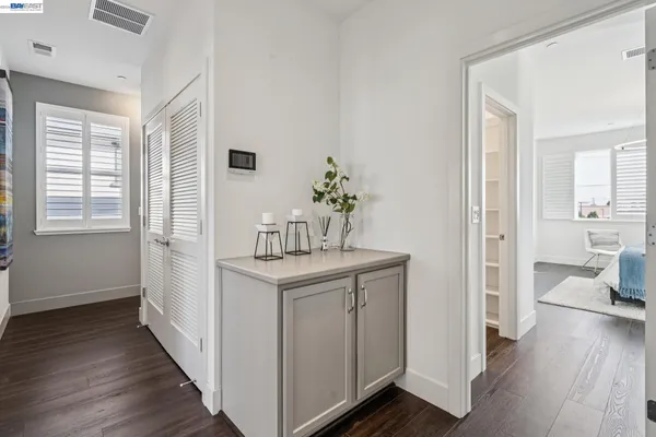 $1,395,000 | 646 Eucalyptus Way, Alameda, CA 94501