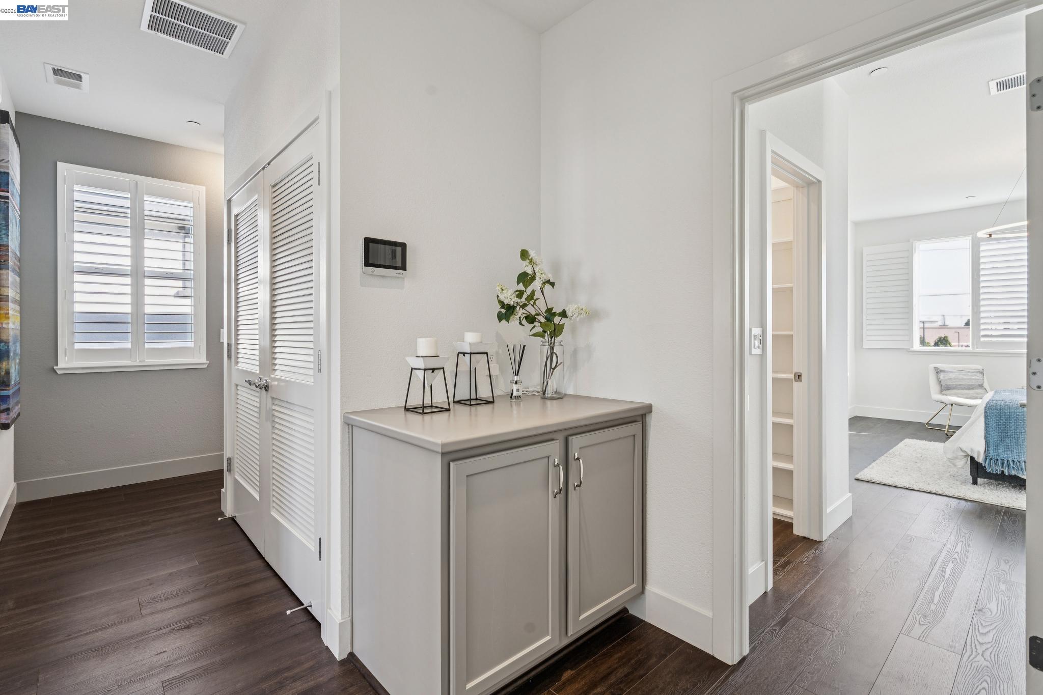 646 Eucalyptus Way Alameda, CA 94501 - Photo 22 of 40 a view of livingroom with furniture and wooden floor