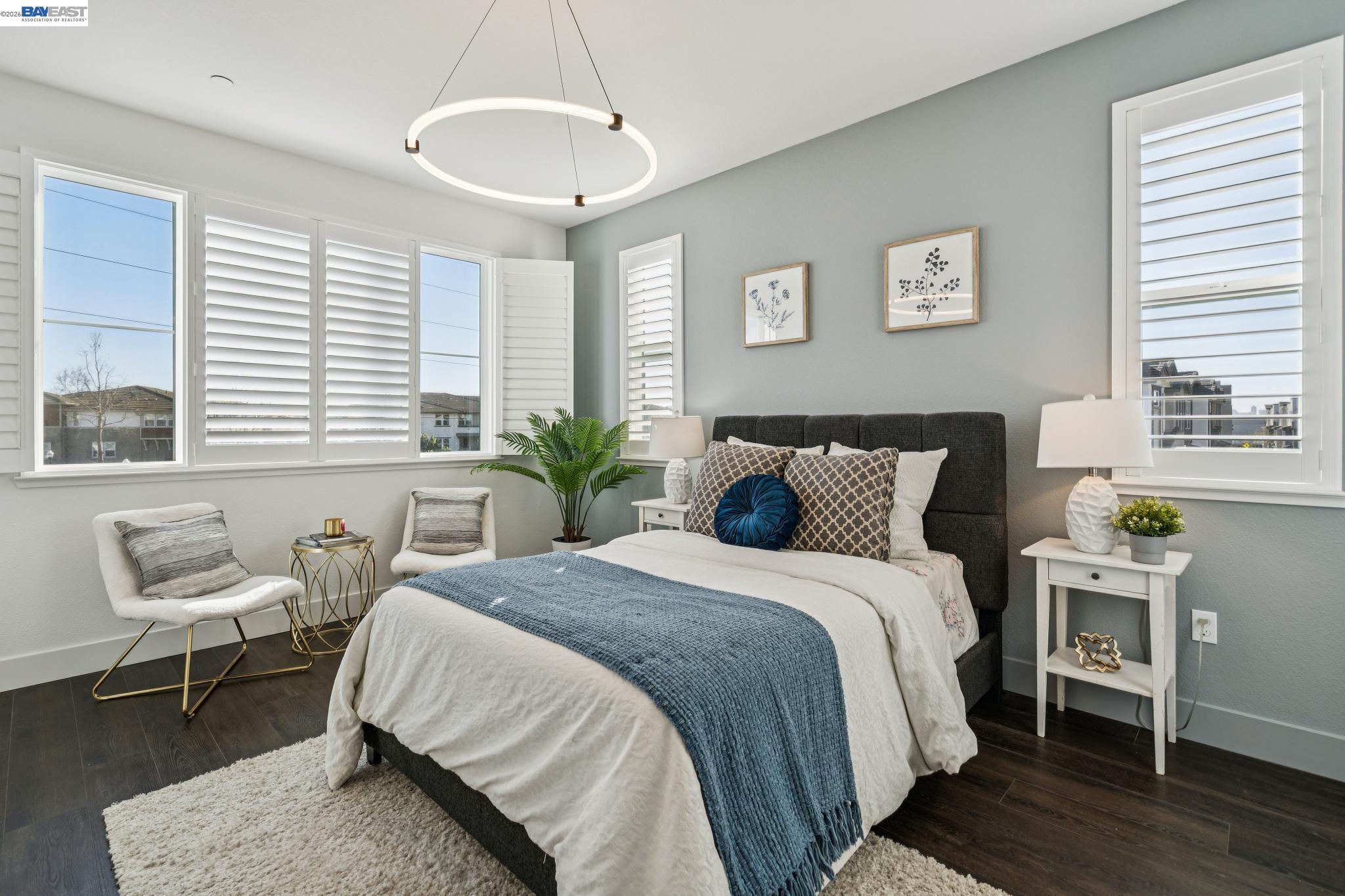 646 Eucalyptus Way Alameda, CA 94501 - Photo 23 of 40 a bed room with a bed and chair