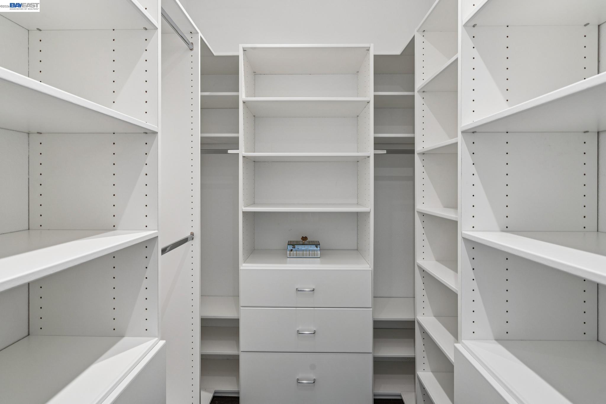 646 Eucalyptus Way Alameda, CA 94501 - Photo 27 of 40 a view of a walk in closet