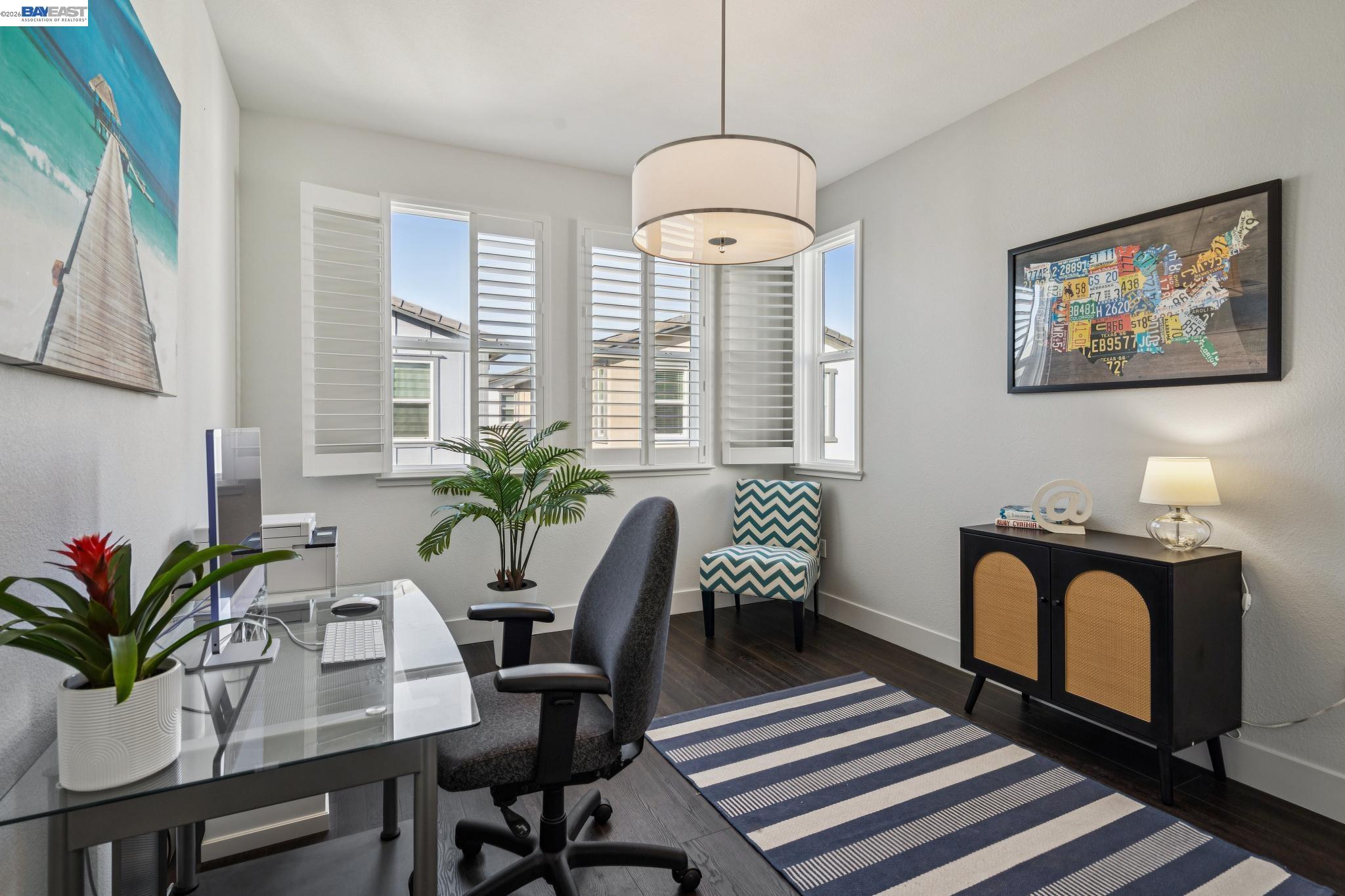 646 Eucalyptus Way Alameda, CA 94501 - Photo 31 of 40 a view of a livingroom with furniture and window