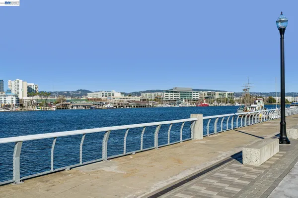$1,395,000 | 646 Eucalyptus Way, Alameda, CA 94501