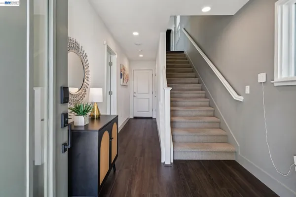 $1,395,000 | 646 Eucalyptus Way, Alameda, CA 94501