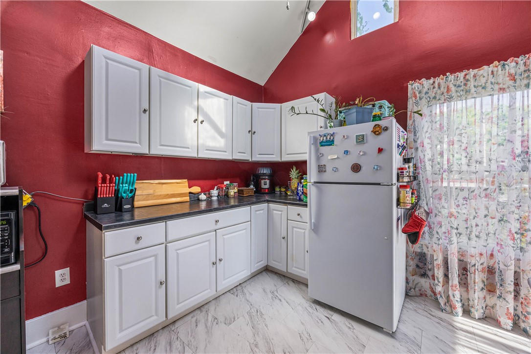 827 Garson Avenue Rochester, NY 14609 - Photo 32 of 40 Unit #2 | Kitchen