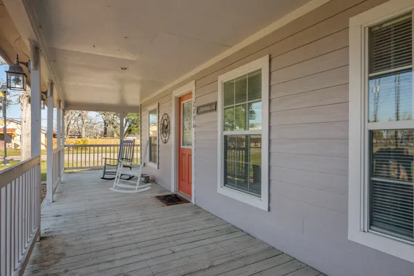 $245,000 | 2006 Main Street, Danbury, TX 77534