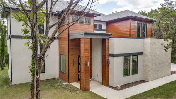 $925,000 | 608 Redbud Court, Cedar Hill, TX 75104