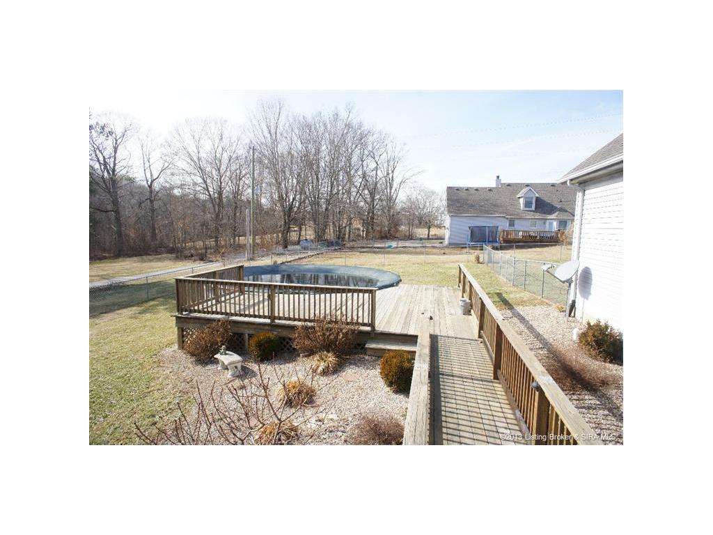9405 Hunters Ridge Drive Georgetown, IN 47122 - Photo 15 of 79