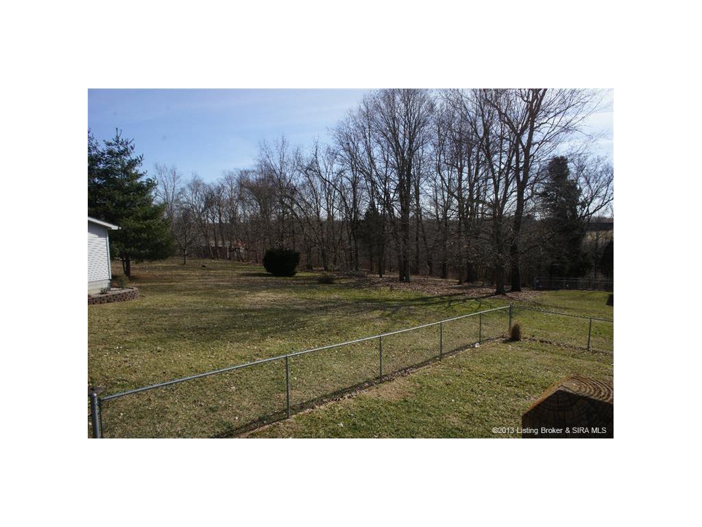9405 Hunters Ridge Drive Georgetown, IN 47122 - Photo 17 of 79