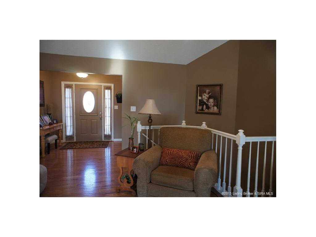 9405 Hunters Ridge Drive Georgetown, IN 47122 - Photo 20 of 79