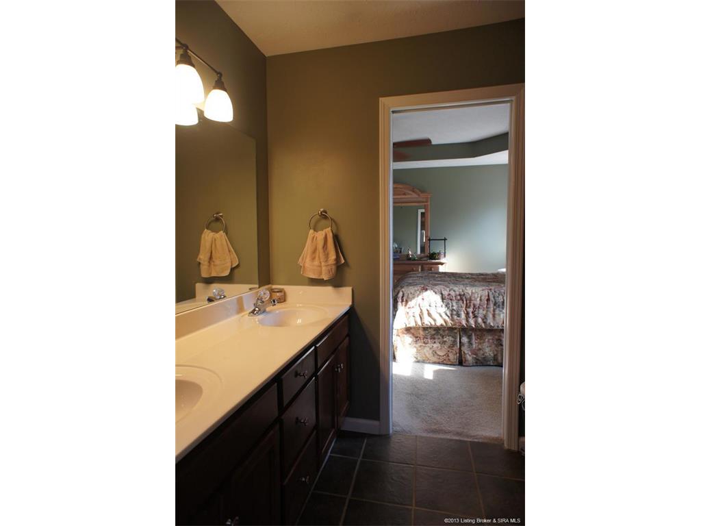 9405 Hunters Ridge Drive Georgetown, IN 47122 - Photo 40 of 79