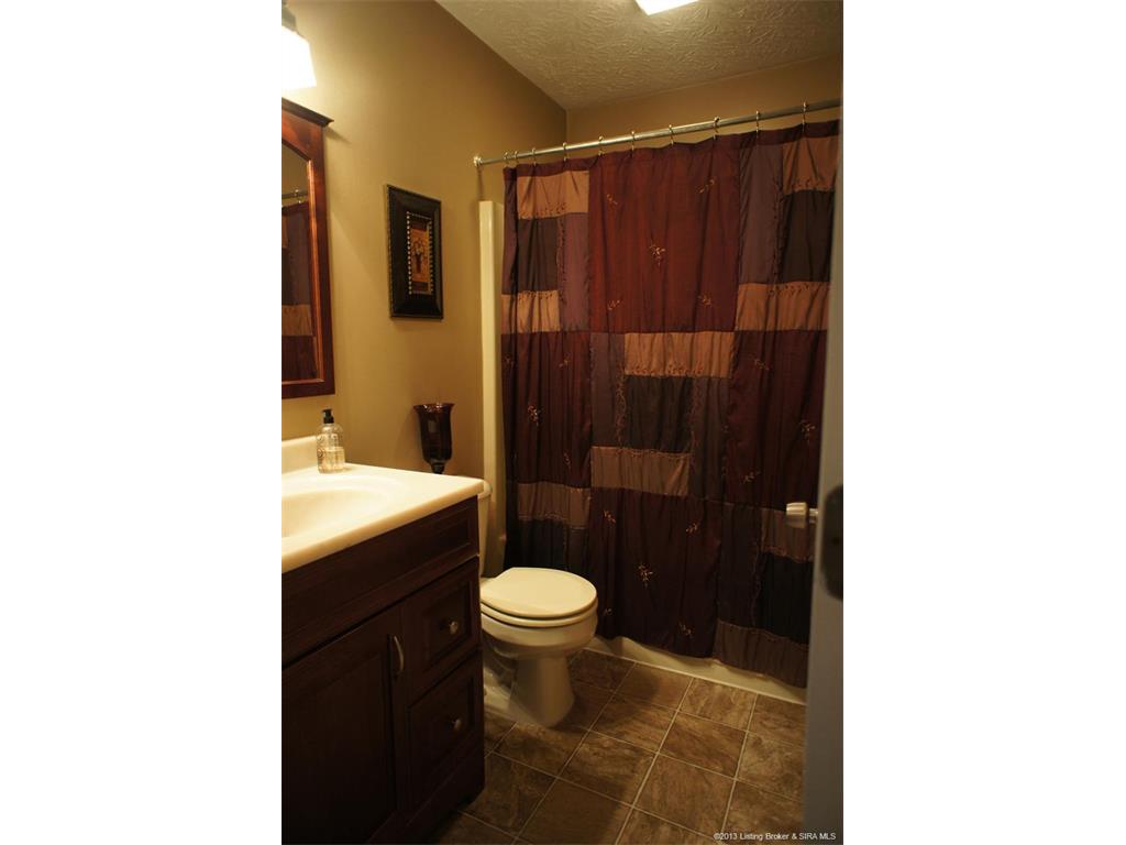 9405 Hunters Ridge Drive Georgetown, IN 47122 - Photo 43 of 79