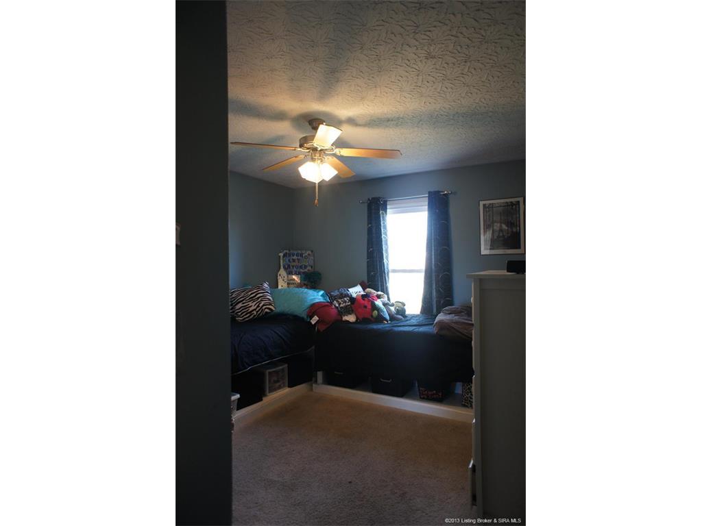 9405 Hunters Ridge Drive Georgetown, IN 47122 - Photo 45 of 79