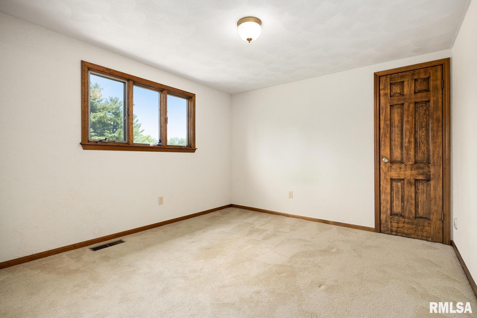 21208 North Blue Ridge Road Chillicothe, IL 61523 - Photo 30 of 99 Gallery Image 30