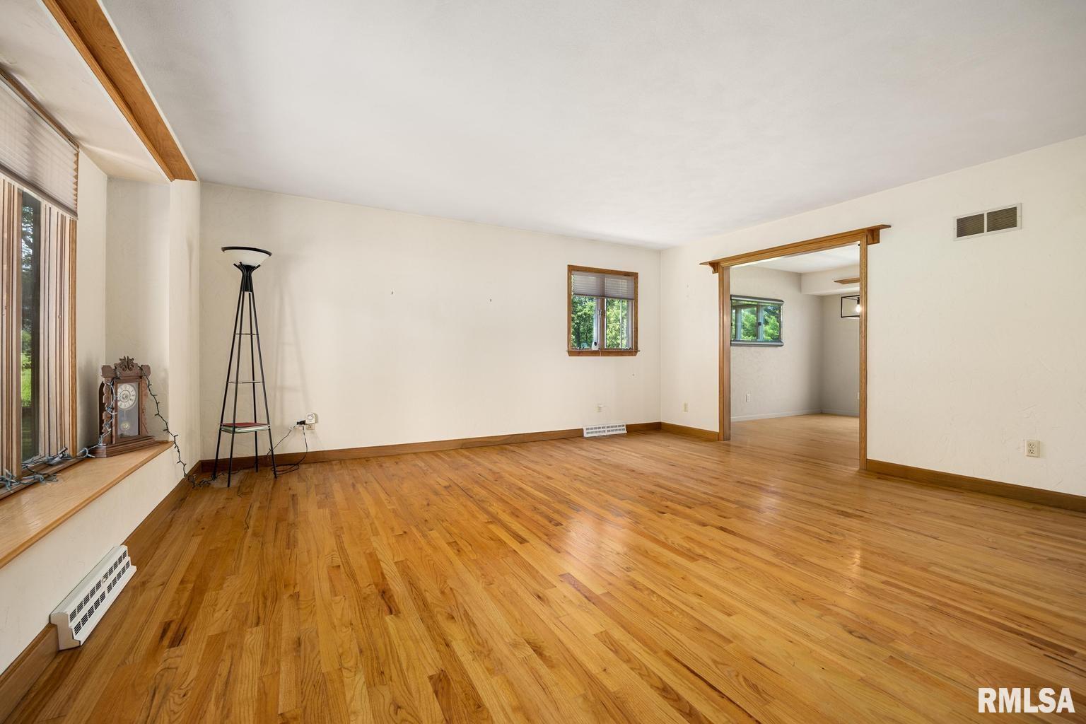 21208 North Blue Ridge Road Chillicothe, IL 61523 - Photo 8 of 99 Gallery Image 8