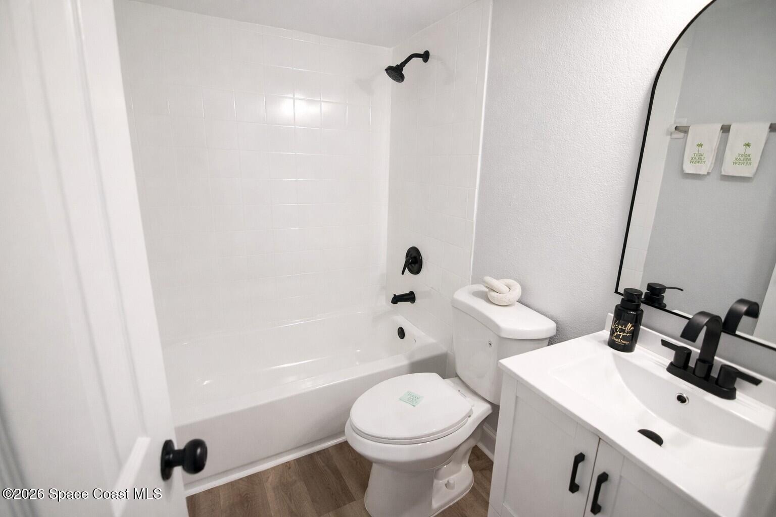 280 Spring Drive, Unit 1 Merritt Island, FL 32953 - Photo 13 of 17 guest bath