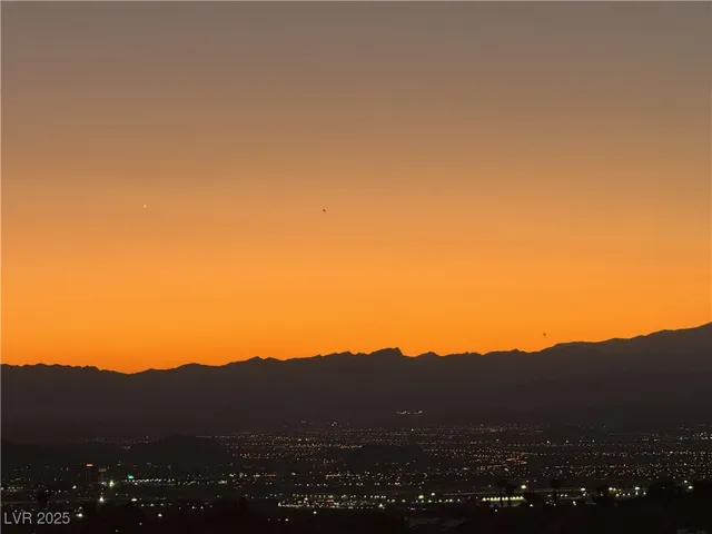 $3,300 | 2626 Portsmouth Creek Avenue, Henderson, NV 89052