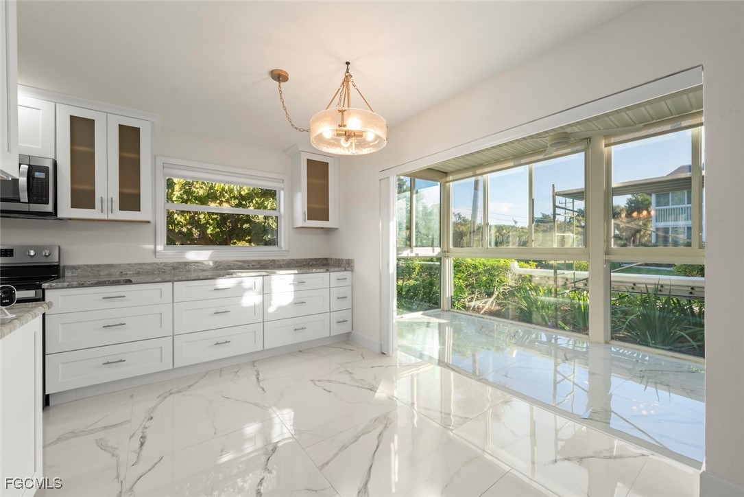 561 Periwinkle Way, Unit E4 Sanibel, FL 33957 - Photo 13 of 32