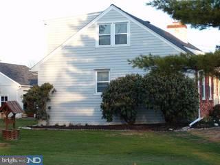 1633 7 Corner Road Perkasie, PA 18944 - Photo 3 of 6 Gallery Image 3