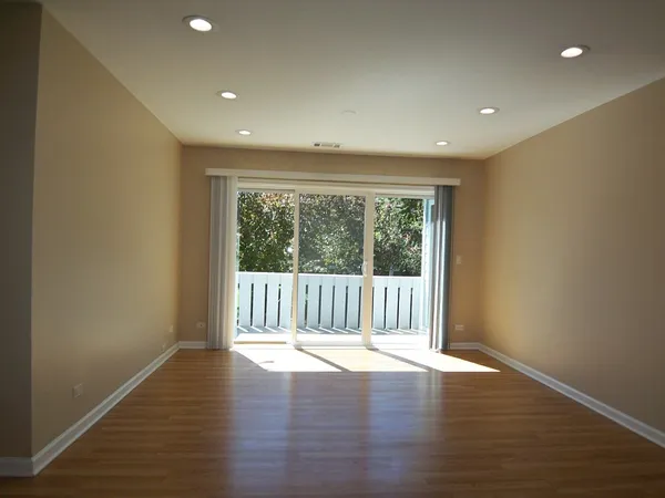 $2,565 | 314 Wildberry Court, Unit A2, Schaumburg, IL 60193