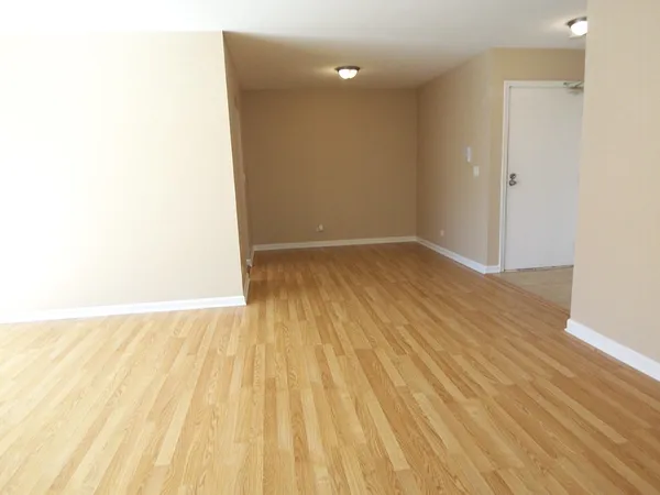 $2,565 | 314 Wildberry Court, Unit A2, Schaumburg, IL 60193