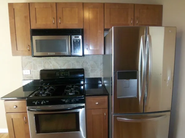 $2,575 | 314 Wildberry Court, Unit A2, Schaumburg, IL 60193