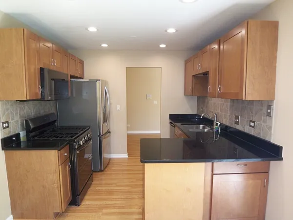 $2,565 | 314 Wildberry Court, Unit A2, Schaumburg, IL 60193