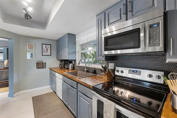 $6,500 | 5260 Northeast 17th Terrace, Fort Lauderdale, FL 33334