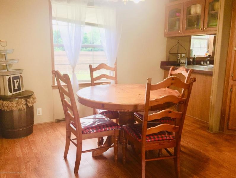 1267 West St Charles Road Ithaca, MI 48847 - Photo 18 of 32 1871613-17.JPG
