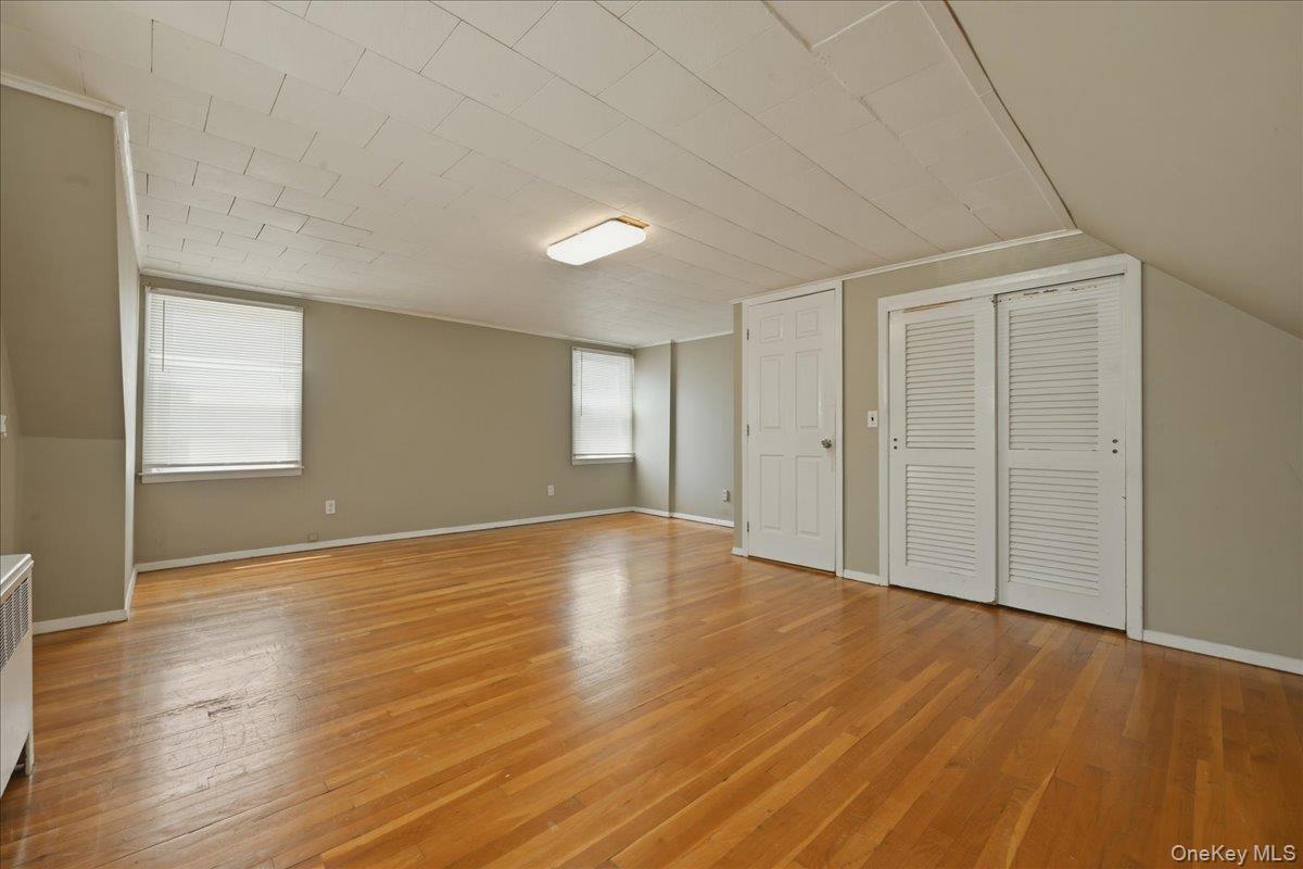 51 Hickory Road Port Washington, NY 11050 - Photo 8 of 16 Bonus Room One, Top Floor