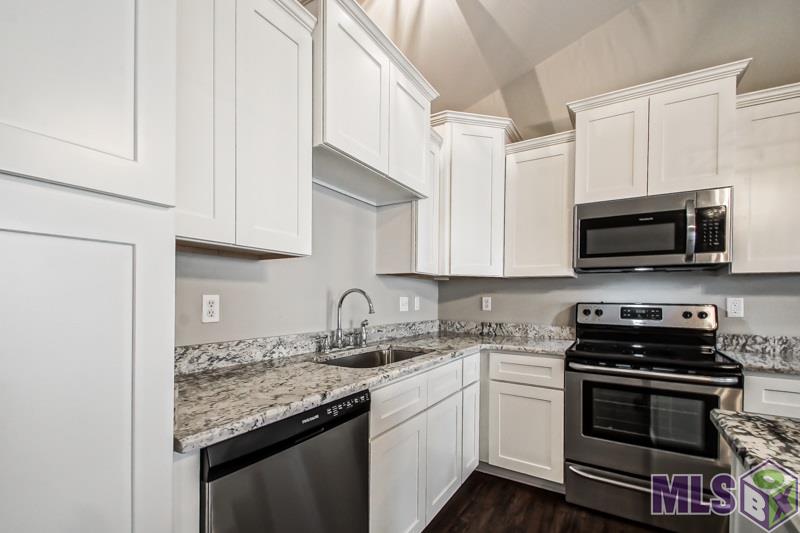 15025 Banff Court Baton Rouge, LA 70819 - Photo 3 of 30 Gallery Image 3