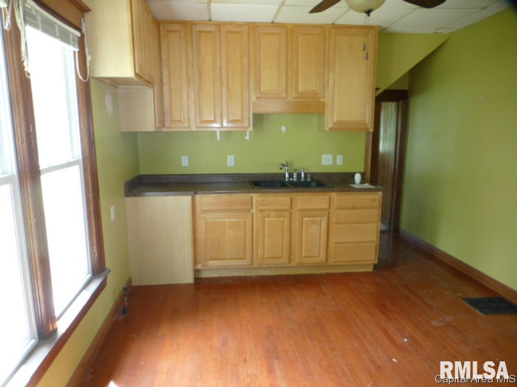 1506 North 8th Street Springfield, IL 62702 - Photo 6 of 16