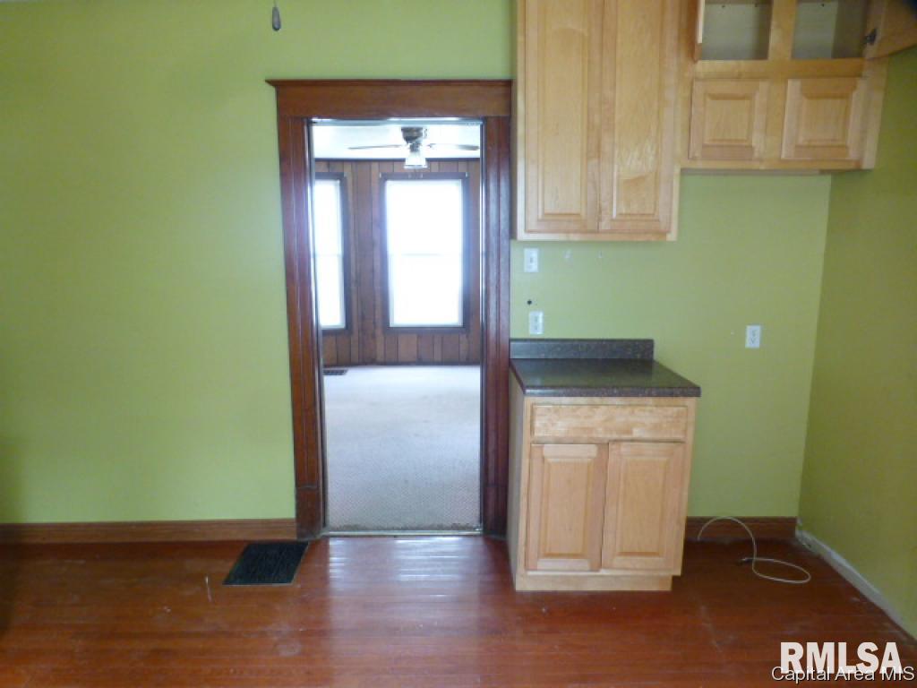 1506 North 8th Street Springfield, IL 62702 - Photo 7 of 16