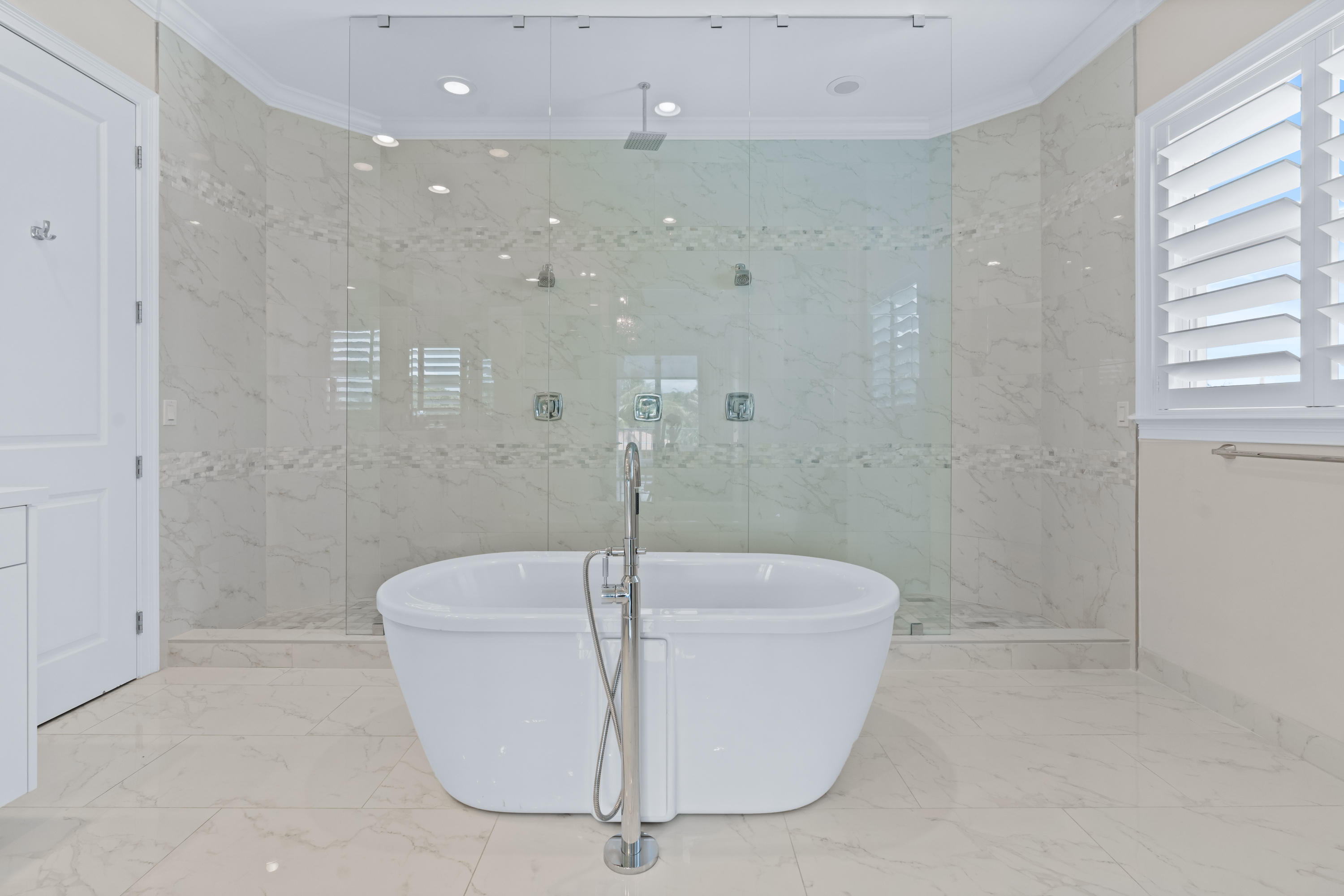 11373 Teach Road Palm Beach Gardens, FL 33410 - Photo 26 of 43 Master Bath