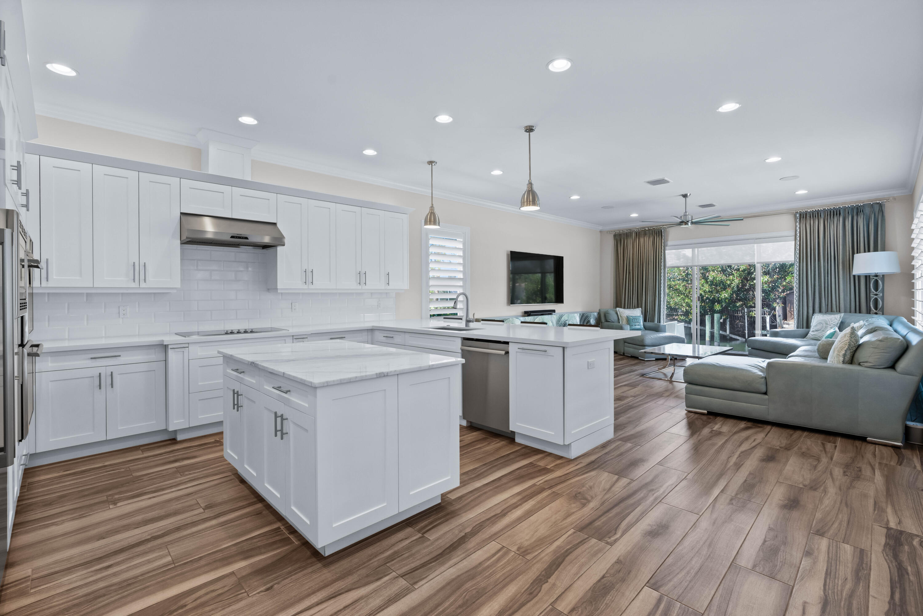 11373 Teach Road Palm Beach Gardens, FL 33410 - Photo 10 of 43 Kitchen