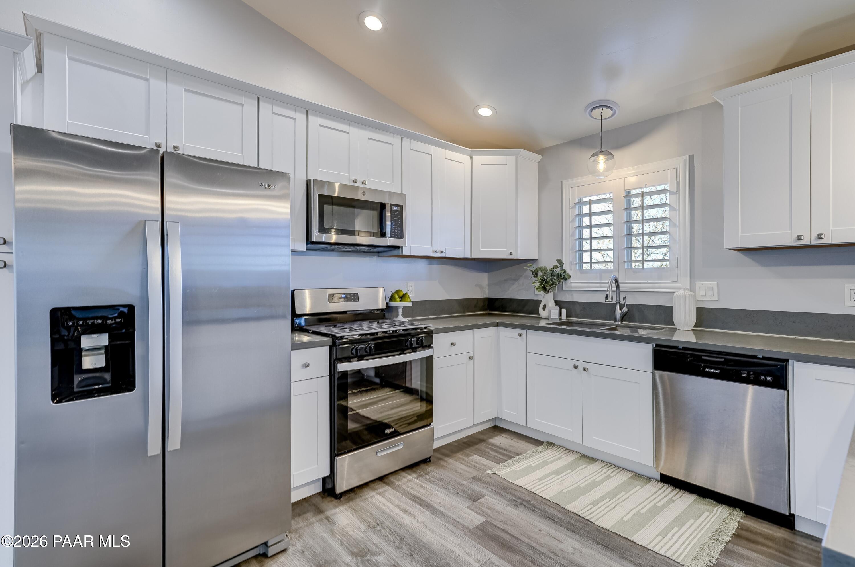 5442 North Long Rifle Road Prescott Valley, AZ 86314 - Photo 8 of 26 007_Gas Range